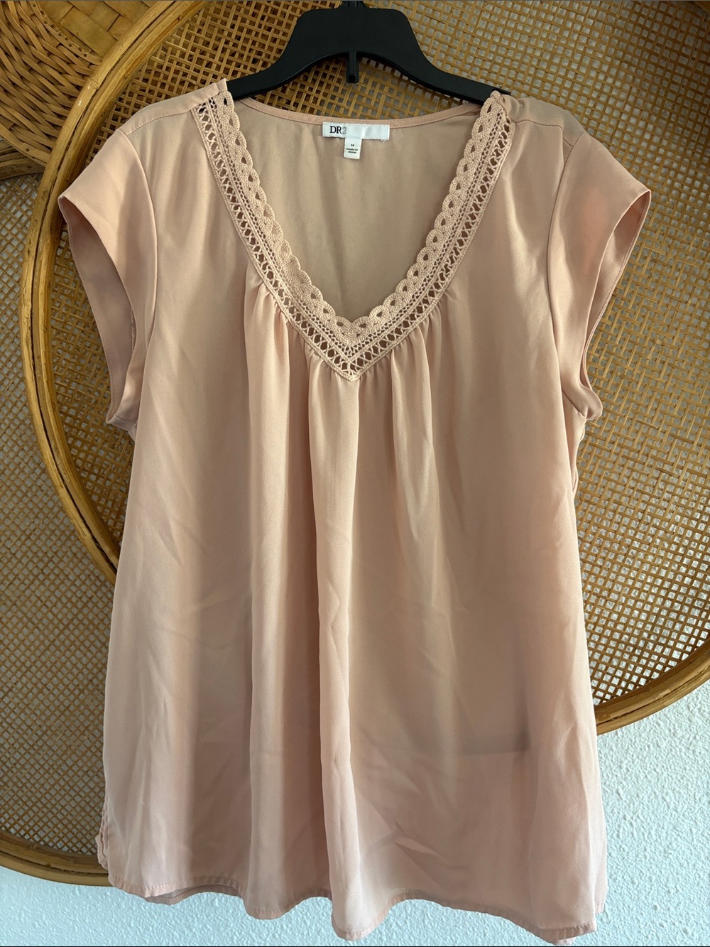 DR2 Blush Scalloped Lace-Trim V-Neck Blouse